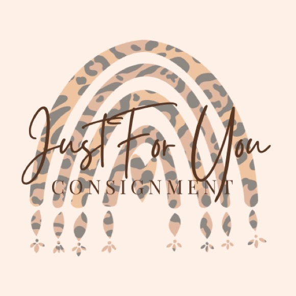 Meet your Posher, Elyse with Just For You Consignment - Picture 5 of 5